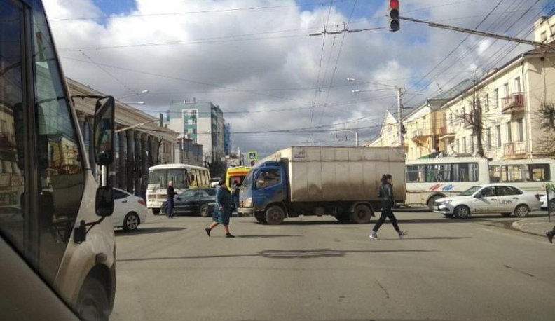 В Калуге на улице Кирова установят системы видеофиксации нарушений правил дорожного движения