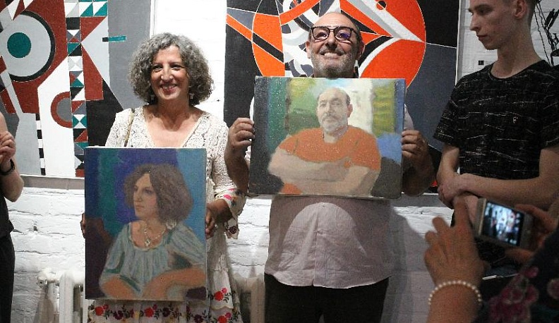 Единоутробные инопланетяне  