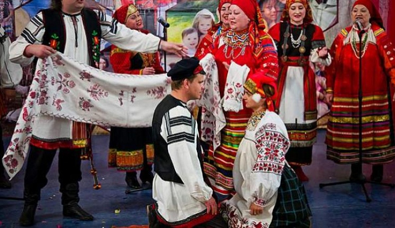 Счастливые супруги смогут бесплатно посетить фестиваль в "Этномире"