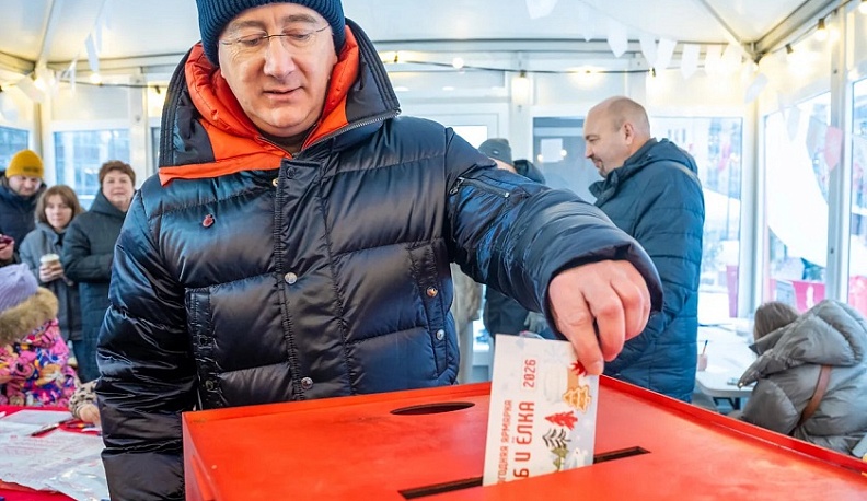 Владислав Шапша отправил письмо Деду Морозу на обнинской ярмарке