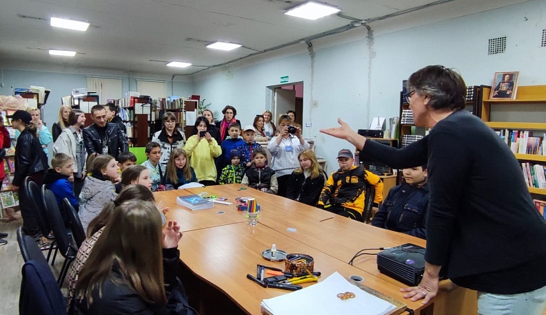 Людиновцы присоединились к традиционной Всероссийской социокультурной акции "Библионочь-2022"