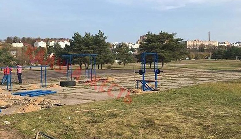 В сквер Волкова в Калуге возвращают тренажеры