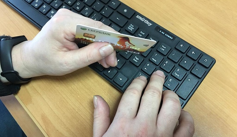 Жуковец потерял на "липовой" бирже два миллиона рублей