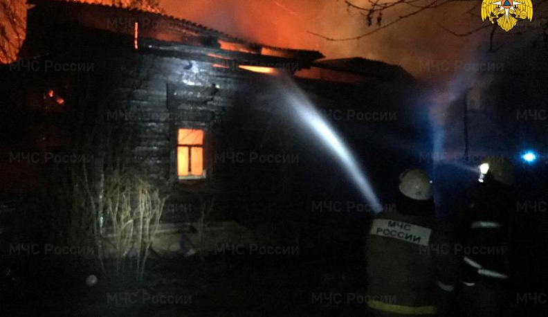 Следователи проверяют обстоятельства гибели пожилой женщины на пожаре в Тарусе