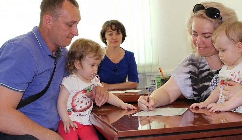 В Калужской области повысилась ежемесячная выплата на второго ребёнка