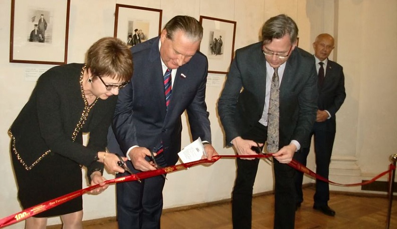 "Эрмитаж" показал калужанам французские пороки