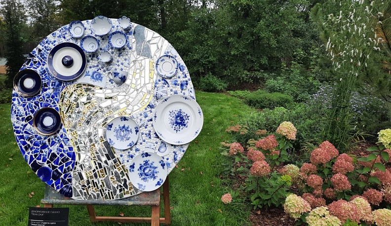 В Тарусе в Саду Ракицкого проходит фестиваль дизайна и ремёсел