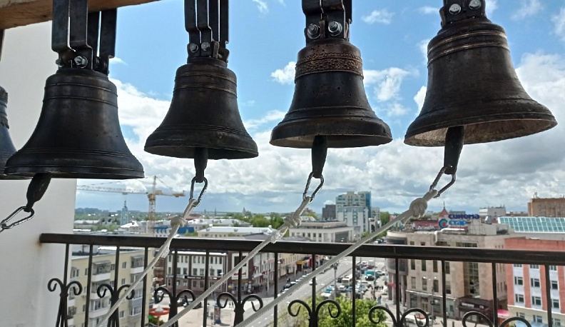 В храме в центре Калуги вновь зазвучали колокола