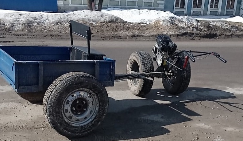 В Калужской области пенсионер пострадал при падении с мотоблока