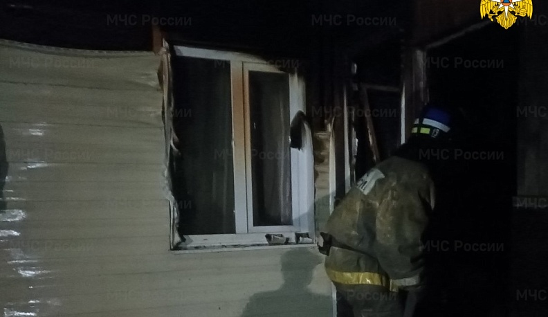В Калужской области ночью горел жилой дом