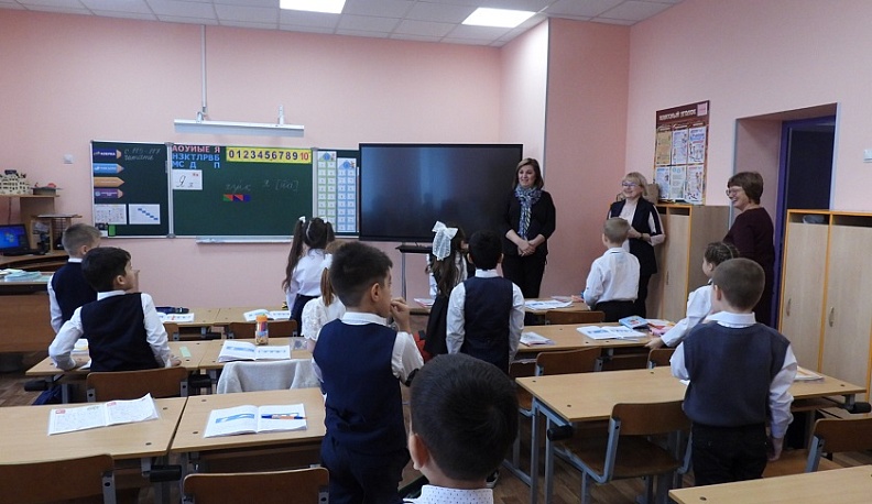 Уполномоченный по правам ребенка в Калужской области встретилась с износковскими школьниками