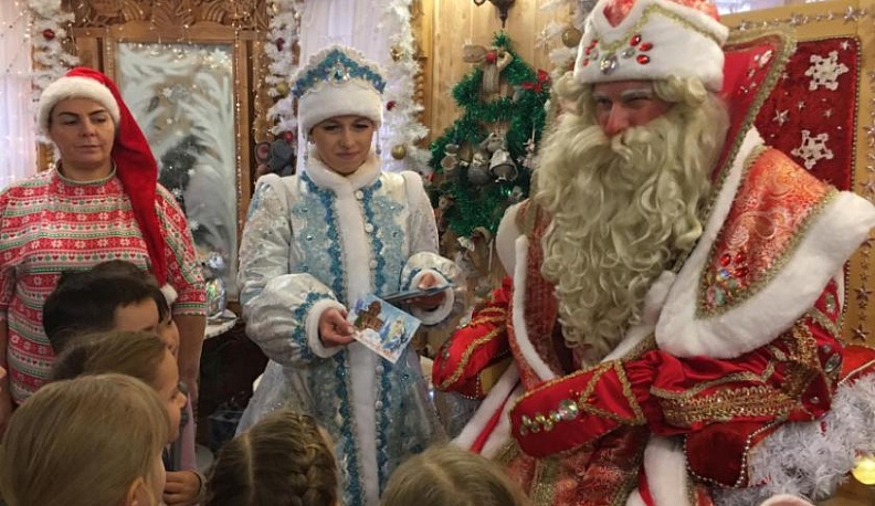 Калужский Дед Мороз показывает свою резиденцию 