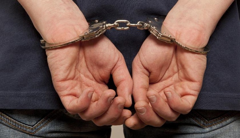 В Кировском районе ограбили торговый павильон 