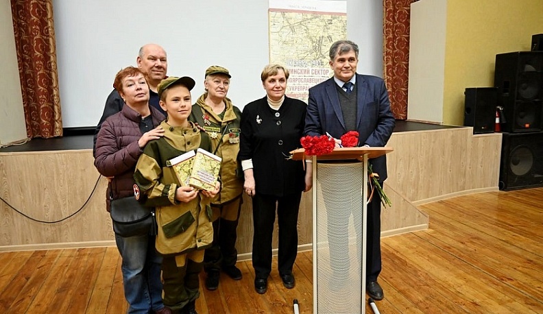 В Детчинском Доме культуры прошла презентация новой книги Галины Грин и Владимира Чернова