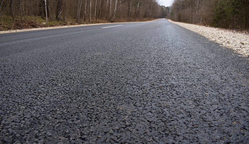 В Тарусском районе ремонтируют областные дороги