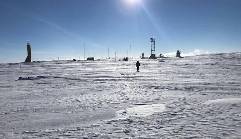 На куполе Земли