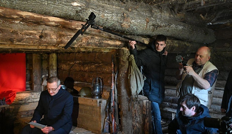 Владислав Шапша зачитал одно из фронтовых писем