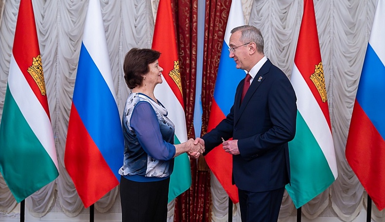  Владислав Шапша вручил государственные и областные награды труженикам Калужской области 