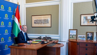 Владислав Шапша поручил начать подготовку в новому отопительному сезону