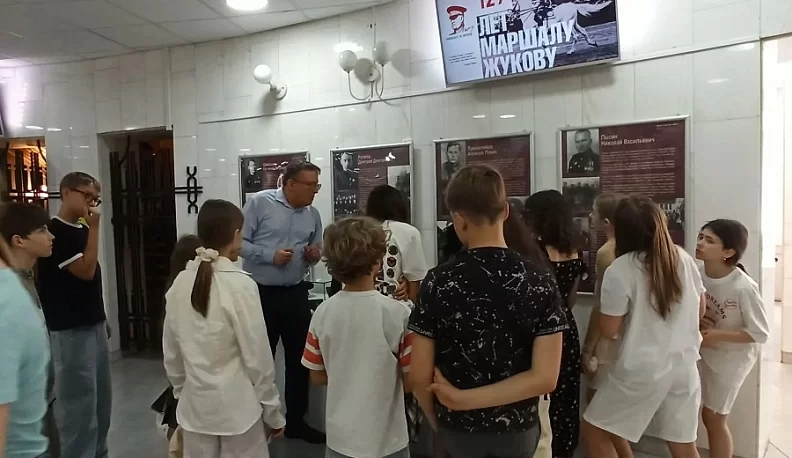  В Жуковском округе открылась выставка «Слава Угодчины»