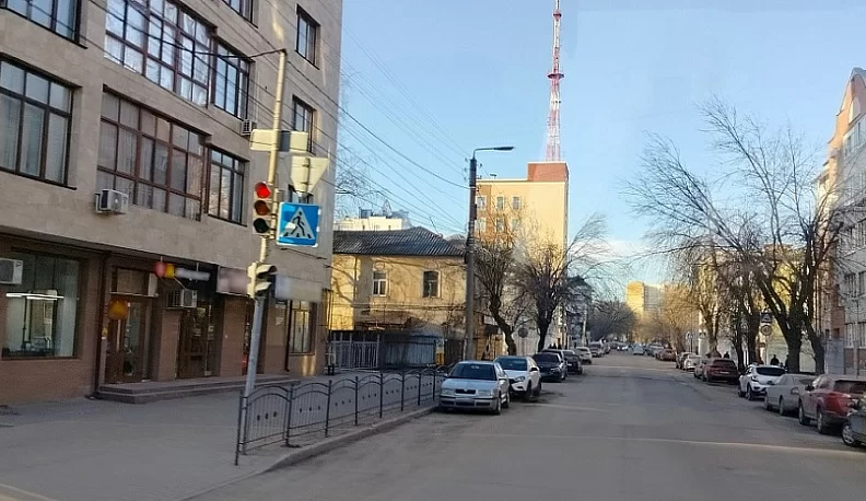 На одной из улиц Калуги спустя 10 лет отремонтируют дорогу