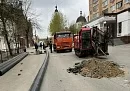 В центре Калуги из-за провала коллектора частично перекрыли улицу Герцена