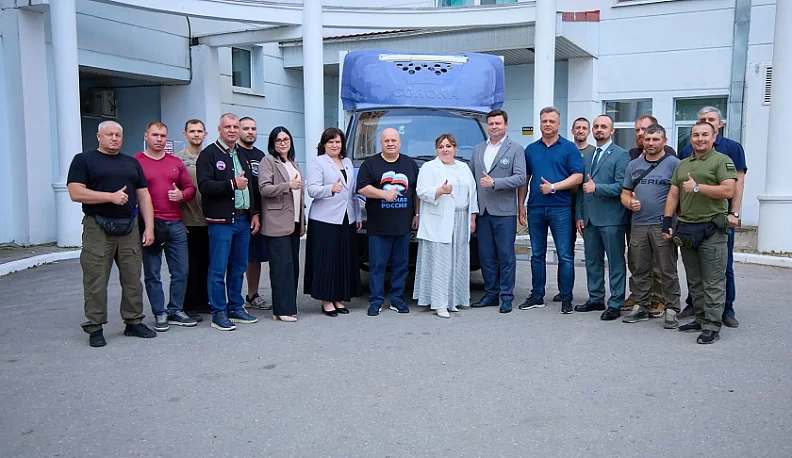 Делегация «Единой России» из областного парламента и Городской Думы Калуги посетила маленьких пациентов