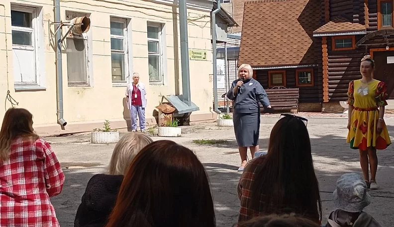 День защиты детей в детской больнице Калуги отметили концертом